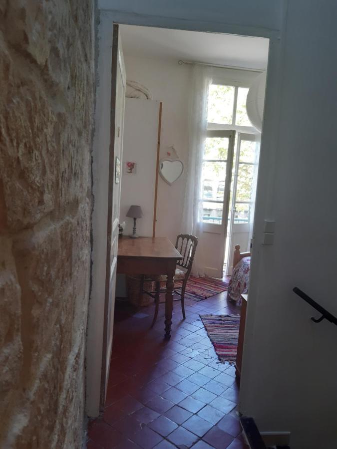 Maison De Charme Avec Cour, Proche Rue Des Teinturiers Avinyon Dış mekan fotoğraf