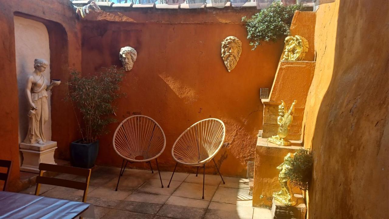 Maison De Charme Avec Cour, Proche Rue Des Teinturiers Avinyon Dış mekan fotoğraf